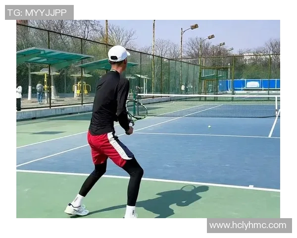 南京网球队的灵活性揭秘：网球巨献背后的训练与技巧探索